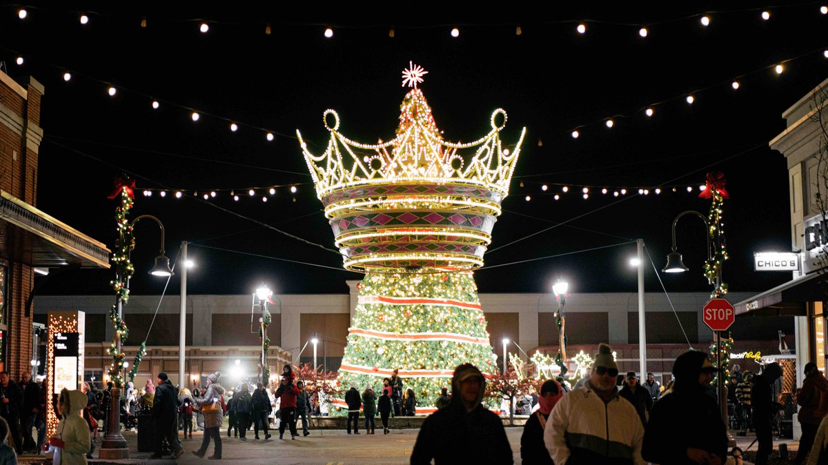 Holiday Lighting Northern Lights at Zona Rosa KC Parent Magazine